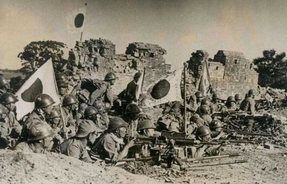 战争|为何说原子弹下无冤魂？看看侵华期间日本民众在干嘛就明白了