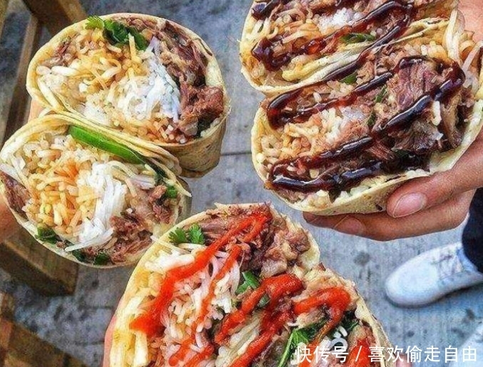 煎饼果子|美国卖的煎饼果子,一个20多美元,网友:我国煎饼果子黯然失色