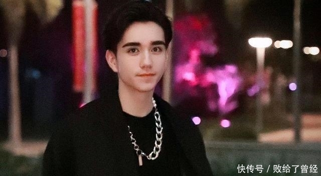 和马从《创造营2021》退赛的第一条微博,与粉丝约定尽快来中国!