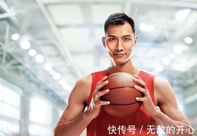 周鹏|CBA全明星辽粤垄断!辽宁新星超易建联成新票王,郭艾伦仅排第四