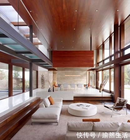 下沉式|越来越多人客厅喜欢做下沉式设计,空间变大十倍不止,好聪明!