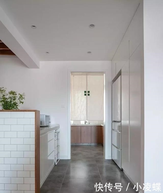 冰雪公主|参观同事新房，一进门就被迷住，头一次见洗衣机放餐厅，太惊艳了