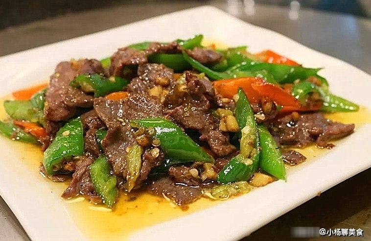 炒牛肉时，别再只会加料酒了，加点“它”，牛肉嫩滑入味不粘锅
