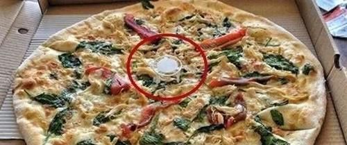 披萨中间的“小凳子”有啥用不懂的话,多年的披萨白吃了