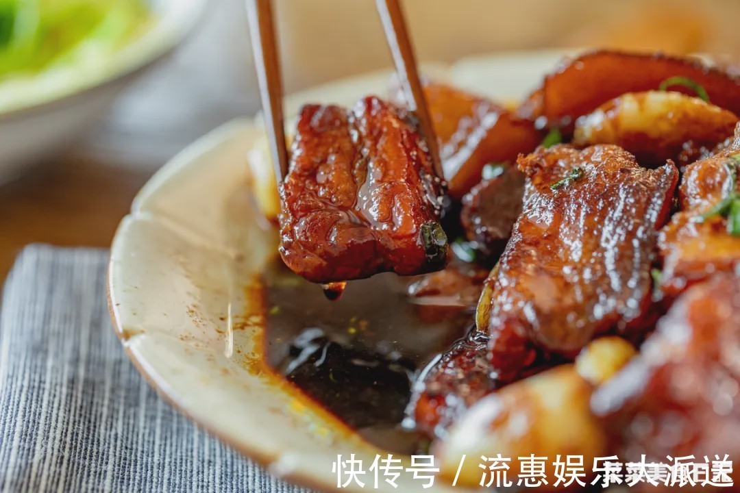 这一锅太香了！不加一滴水，比红烧肉还好吃