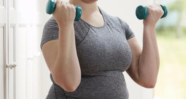 症状|40岁后女人没有4种症状,说明卵巢还年轻,更年期不容易“来”!