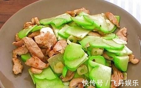 此物是天然“钙王”,牛奶钙片都不如,隔天吃1次,女儿12岁1米6