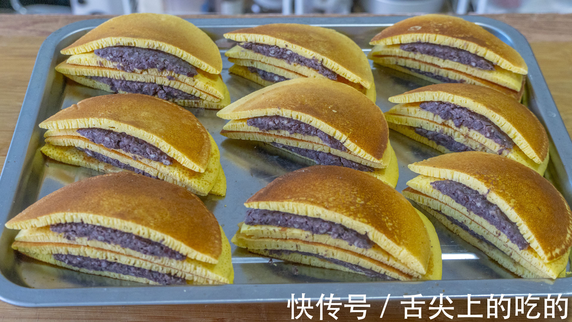 玉米面这样做,比蛋糕还好吃,柔软香甜,简单几步,2分钟出锅