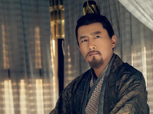 张若昀为《庆余年2》官宣，直言范闲有五个爹，网友：怎么那么多？