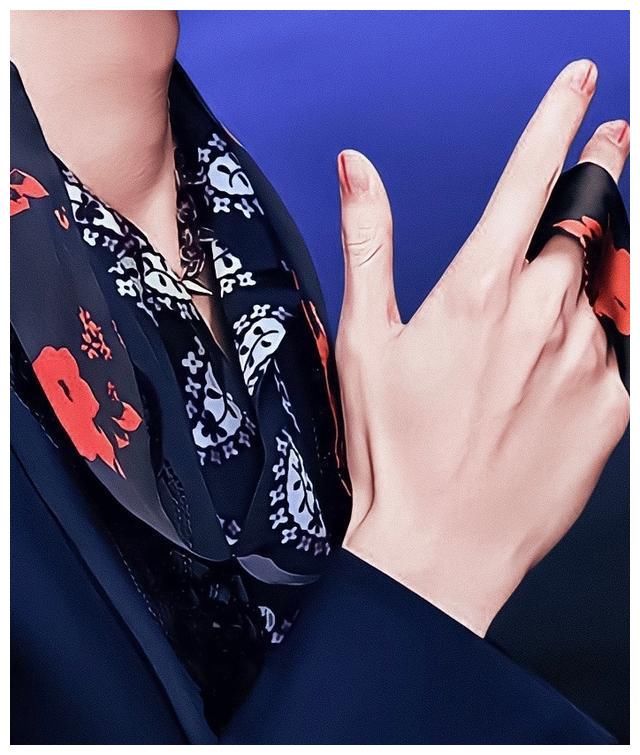 美甲|来改变一些刻板印象!男孩子做美甲怎么了?