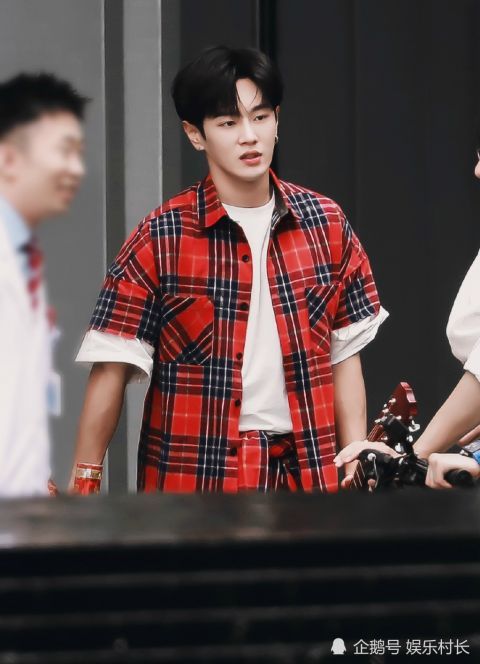 宋亚轩|《萌探》新路透，杨紫蒋欣笑哈哈，黄子韬白衬衫像学长，宋亚轩李汶翰似王子