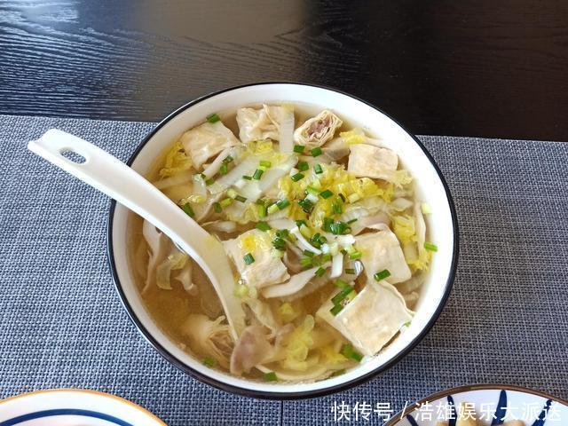 不贵|我家的极简晚餐,3个菜15分钟,好吃不贵又简单,吃得开心舒服