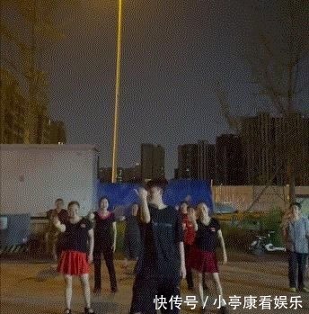 布瑞吉|盘点那些社交牛逼症明星