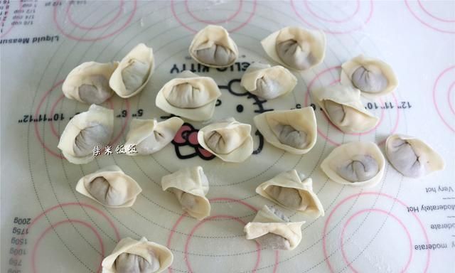 我家包馄饨,从不买馄饨皮晒出馄饨皮做法,网友太简单了