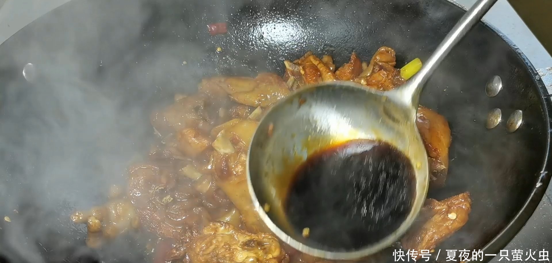 红烧鸡块最好吃的做法,学会这一招,色泽红亮,鸡肉鲜香又入味