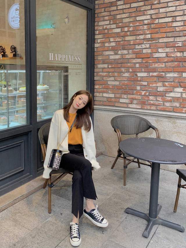 小个子|扔掉紧身裤吧!今年流行这几款,小个子初秋可以这样穿,百搭舒适