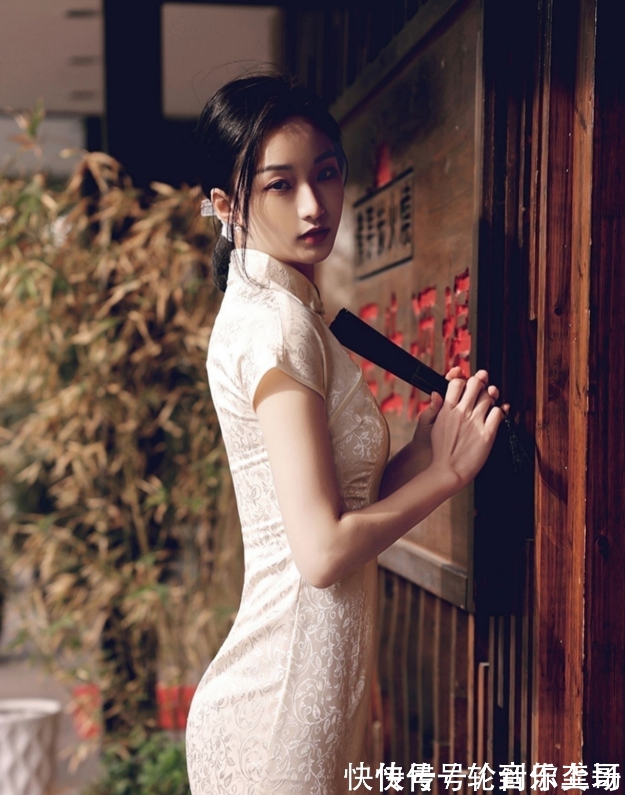 残春#诗·十首丨欲把相思皆吐尽,情深不怕漏壶长