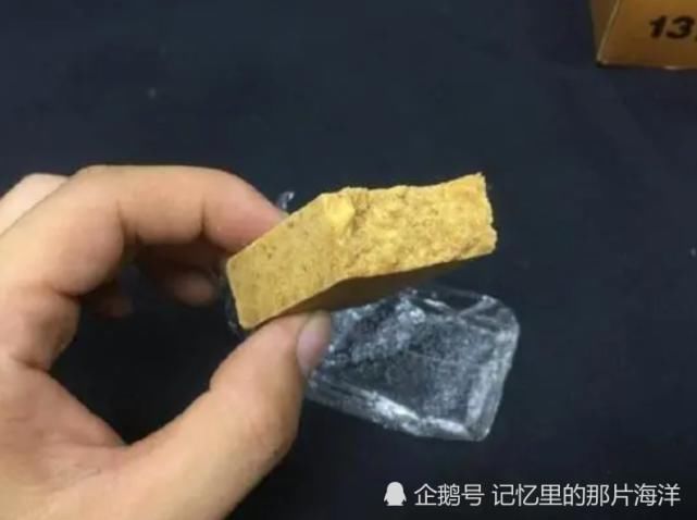 压缩饼干|知道压缩饼干等于几碗饭吗小伙拿去煮出结果后,整个人都不好了