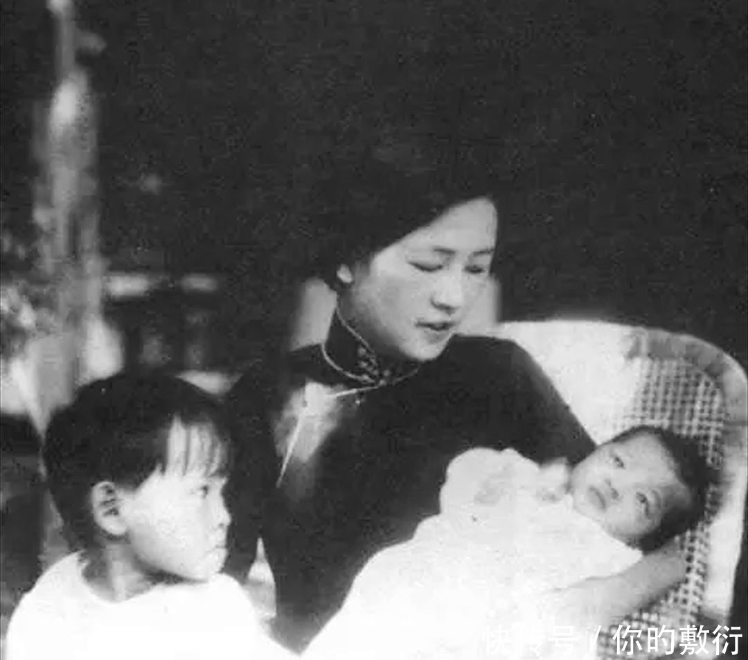 林徽因|黑白照片里的林徽因,图三与梁思成在热恋,图六散发着母性的光辉