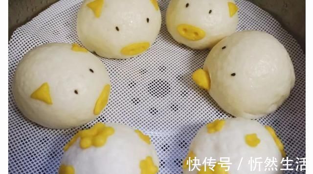 巨可爱的猪猪奶黄包,馅多超满足,闺女点100个赞