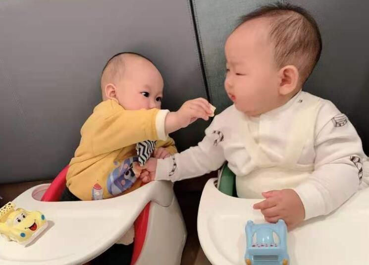 喂养|一年长高25厘米!这个阶段是娃身高“猛涨期”,爸妈抓紧别错过