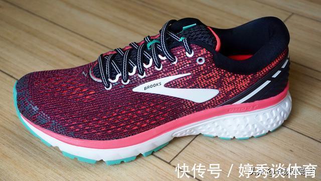 nb|从辉煌到没落,曾经红极一时的“四大跑鞋”,如今怎样了?