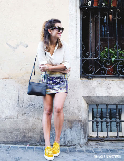 大长腿 小白鞋要“失宠”了,快与彩色帆布鞋来场浪漫邂逅,元气满满