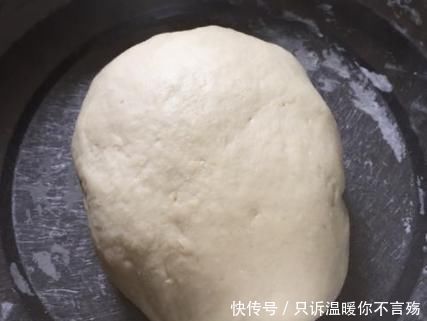 蒸馒头用酵母已经过时了,换成这种做法,馒头又香又白还筋道好吃