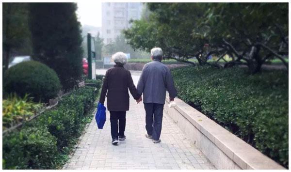 散步|最新研究发现每天在这儿散步，血管容易硬化！很多人还不自知