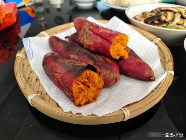  家有老就是好，春节婆婆安排一家六口饭菜，丰盛好吃，不花冤枉钱