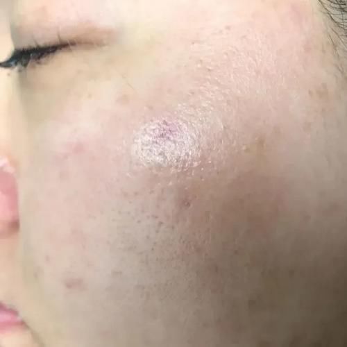 底妆|震惊｜这奇怪的化妆法连我们都差点信了！！！！！！！