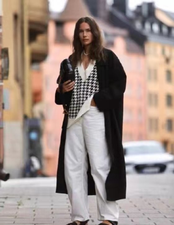 博主|瑞士博主穿搭:冬季也能穿出“透气感”,简约大气的美