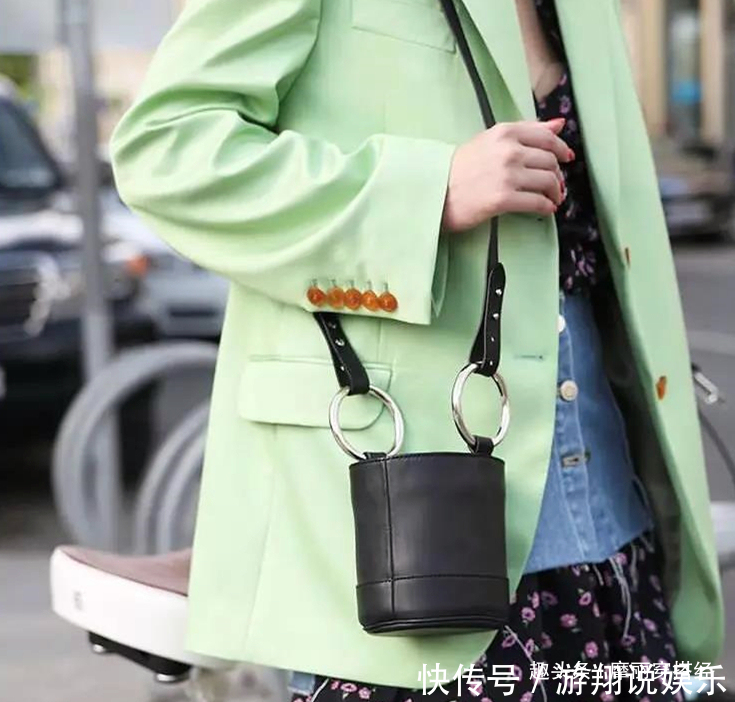 实用|虽好看但不实用,迷你包却是我最后的倔强!