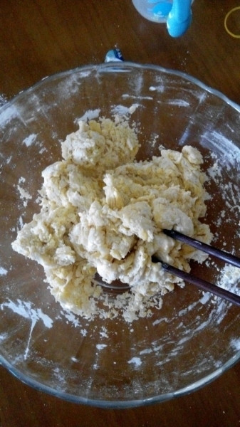 葱花饼好吃的做法,不用发面,开水一烫,层层酥脆,想做失败都难