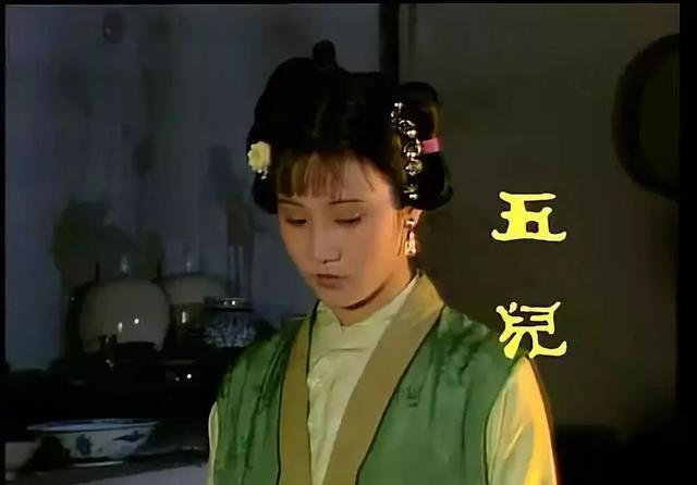 丫鬟&麝月不愧是第二个袭人，她们二人联手排挤芳官，手段确实太高明！