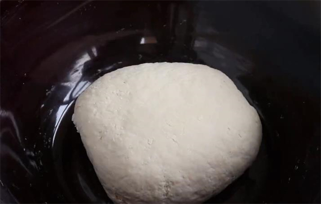 教你在家做陕西经典油泼面,又香又辣,好吃得停不下来,太香了