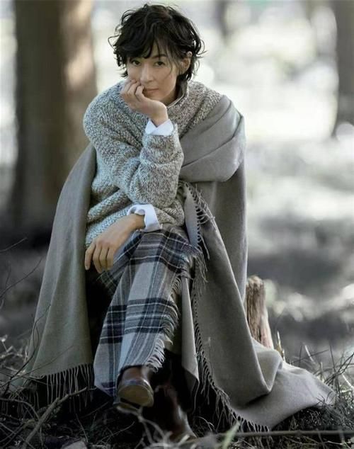 看看日本主妇的穿搭,你会明白:50岁也可以优雅精致