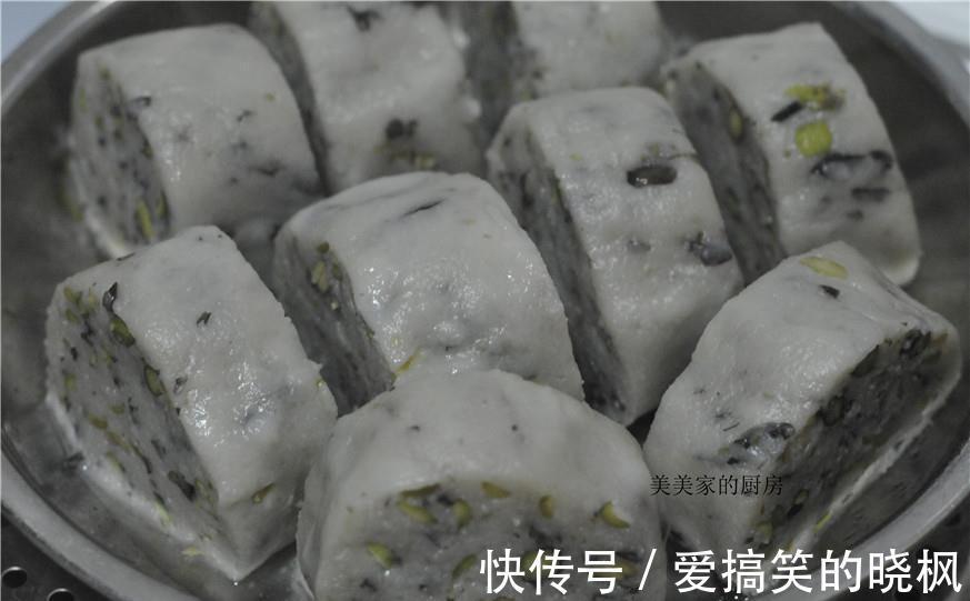 黑豆糕|夏天湿气重，补药一堆，不如吃它一块，清爽粉糯，凉吃更带劲！