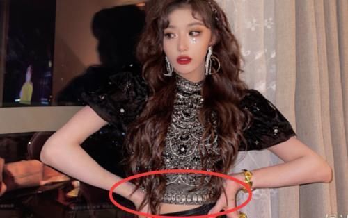 蔬菜沙拉|孔雪兒陪王晨藝吃烤肉，看清她夾的啥？網友：這才是自律的表現