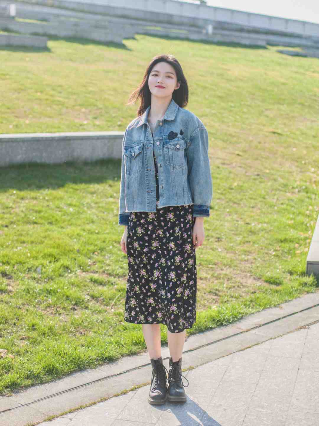 一眼万年 早春就流行穿“牛仔外套”,时髦减龄还不挑人,谁穿都好看