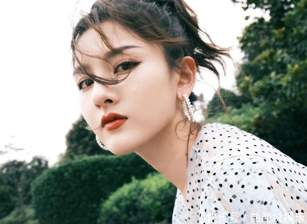 新年来点“可口”妆容看看钟楚曦的美妆教程,真的是干货满满啊