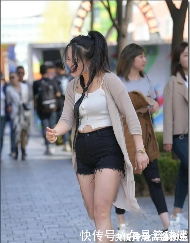 牛仔裤 牛仔裤风格千千万,穿着它去见喜欢的人吧,魅力绽放的简单技巧