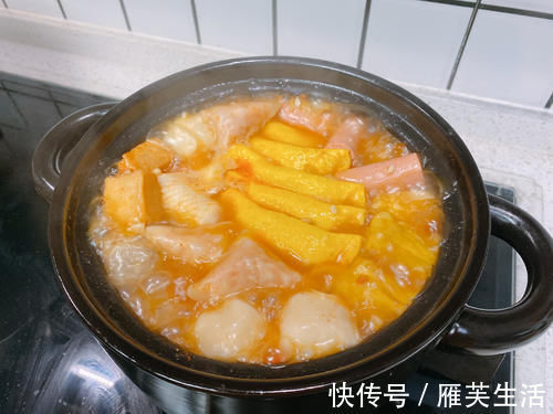 营养|天冷就想吃点热乎的,这样炖一锅,10分钟搞定,荤素搭配有营养