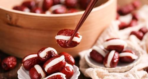 营养|女人补气血的“小零食”，做法很简单，每天来几颗，健康又营养