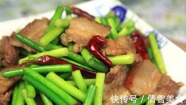 焯水|不焯水,不浸泡,不直接炒,蒜薹下锅前多这一步,炒好才鲜绿美味