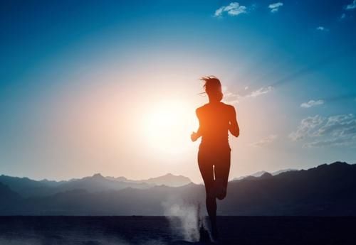 跑者|长期坚持跑步,是一种什么样的体验?三位跑者亲身经历告诉你
