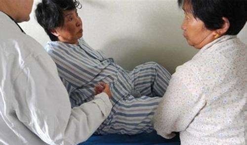 羊水|45岁怀上男孩,羊水穿刺为阳性仍坚持生,最后全家都傻眼了