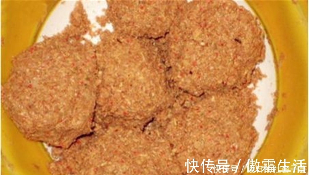 豆饼块|打窝聚鱼不能慢人一步，这样打窝发窝快速，上鱼快人一步！