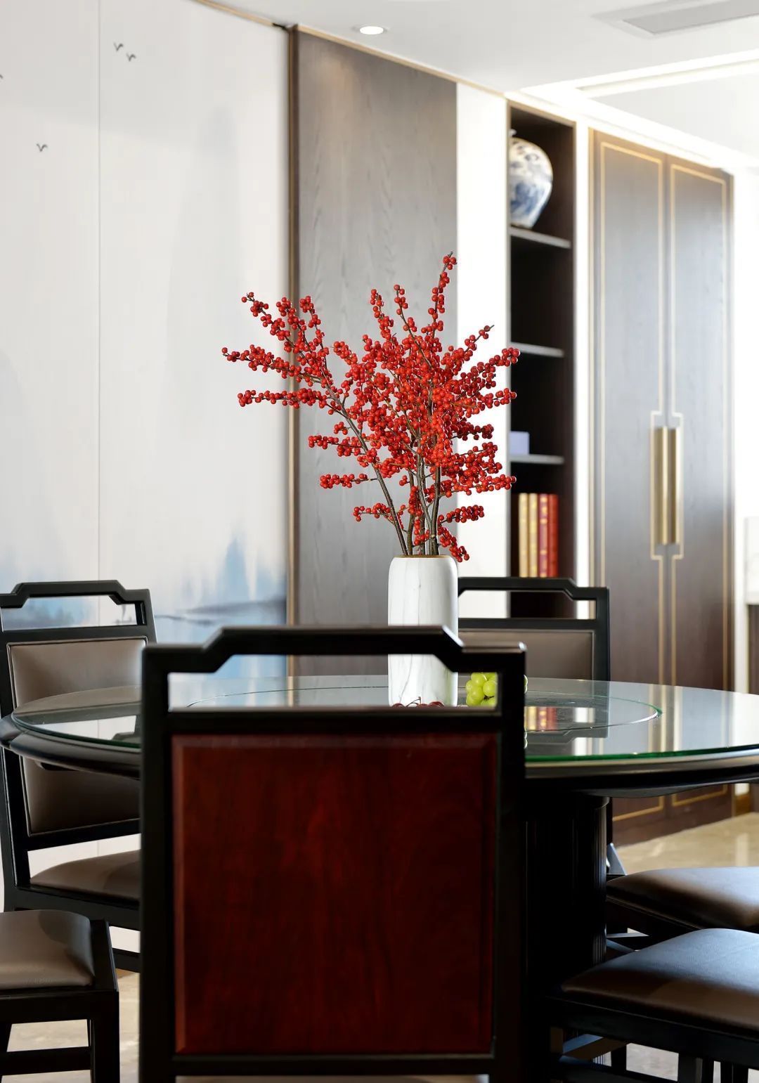 诗意|210㎡新中式,现代简雅舒适,中式端庄布置,营造禅意气质