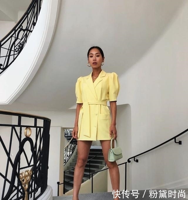水晶鞋 你的鞋子闪到我眼睛了，请问哪买的？